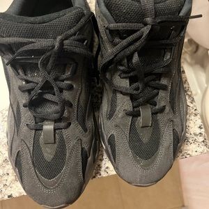 Yeezy Boost 700 Vanta